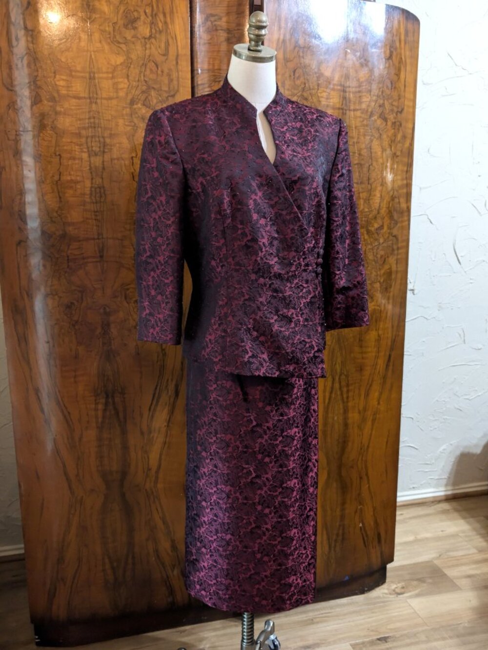 Alex Evenings Formal Jacket & Maxi Skirt Suit Set 14 Burgundy Black Jacquard Bea - Picture 2 of 10